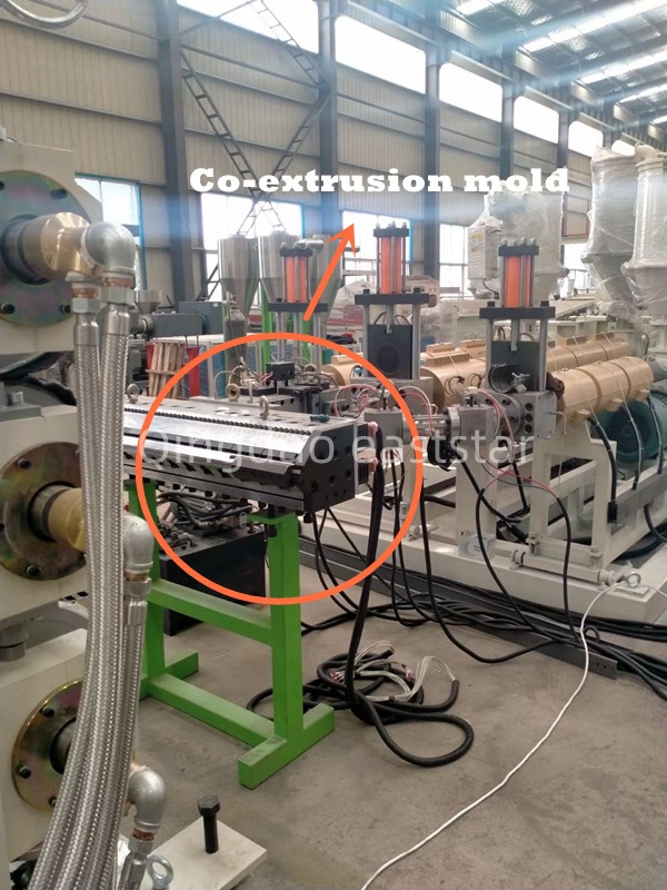 Επαγγελματική γραμμή παραγωγής φύλλων συνεξώθησης πολλαπλών στρώσεων ABS που επιτρέπει την κατασκευή σύνθετων υλικών υψηλής απόδοσης