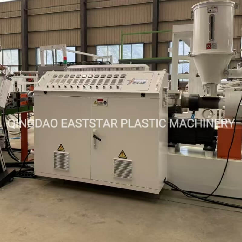 Γραμμή παραγωγής ενός στα δύο προφίλ PVC για κτηνοτροφία