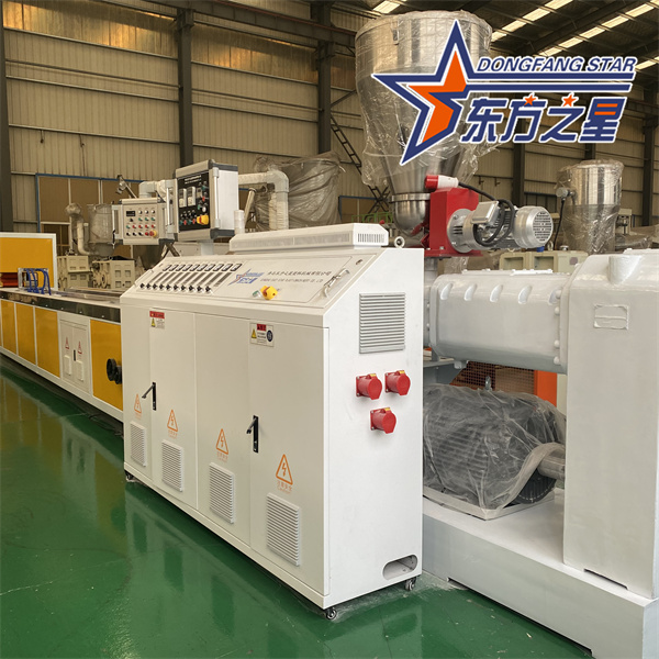 Εξοπλισμός διέλασης πάνελ οροφής PVC